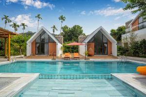 an image of a swimming pool at a villa at Song Đan Villa in Sóc Sơn