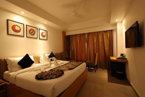 The Urmi photo 6