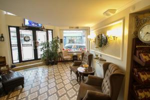 Χώρος καθιστικού στο Biga Palas Hotel