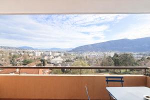 a view of a city from a balcony at M046 T3 cosy 2 chambres et balcon in Ambilly