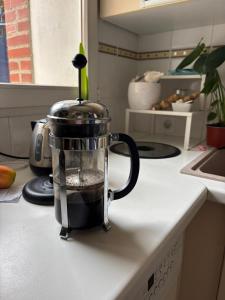 a blender sitting on a counter in a kitchen at Maison Suzanne, Downtown, 6 Guests in Cancale