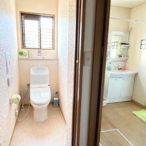 a small bathroom with a toilet and a sink at Makeit 1to3 - Vacation STAY 17354 in Chichibu