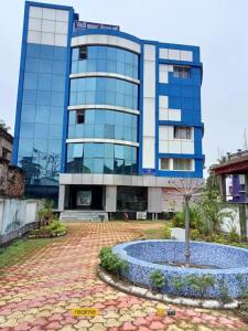 Gallery image of Weaver lodge & banquet in Navadwīp