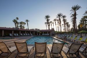 Imagen de la galería de Palm Springs Camping Resort Cottage 1, en Palm Desert