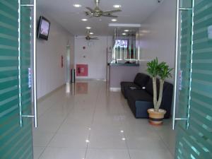TV a/nebo společenská místnost v ubytování Hotel Orient + 14 fotografií