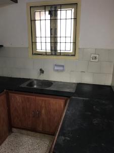 Kitchen o kitchenette sa GG Homes - Apollo/Shankara Hospital