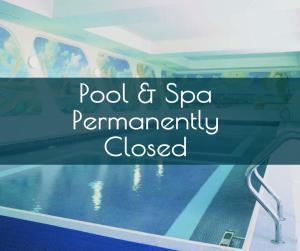 a pool and spa permanently closed in a building at Killarney Randles Hotel in Killarney