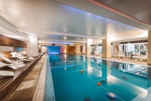 a large swimming pool in a hotel room at Pestana Buenos Aires in Buenos Aires