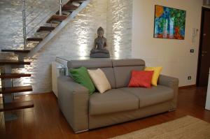 A seating area at Loft Due Cuori con terrazza