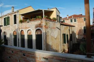 The building in which Az apartmant is located