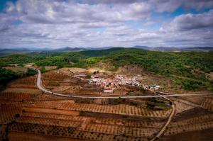 an overhead view of a road on a hill at Alojamiento Rural La Tinaja in Ayna