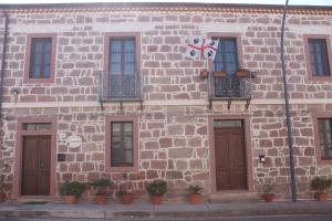 The building in which a panziókat is located