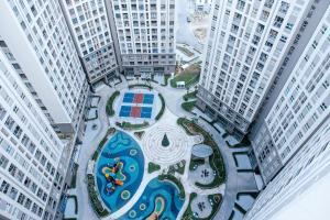 an aerial view of a city with tall buildings at Homestay THAIPHONG DRAGON CASTLE Bãi Cháy in Ha Long