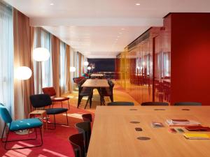 O zonă de relaxare la SO/ Paris Hotel