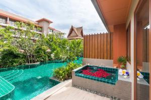Piscina a Ayrest Hua Hin Hotel o a prop