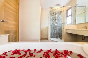 Bany a Ayrest Hua Hin Hotel