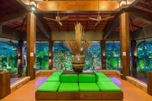 Jardí fora de Ayrest Hua Hin Hotel
