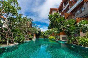 Piscina a Ayrest Hua Hin Hotel o a prop