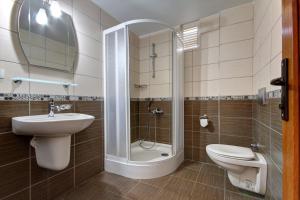 Ein Badezimmer in der Unterkunft Baba Veli Pension