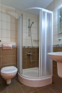 Ein Badezimmer in der Unterkunft Baba Veli Pension