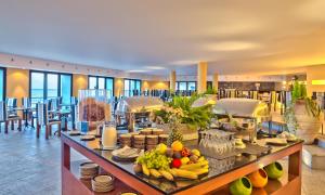 Gallery image of Hotel Torre Praia in Porto Santo