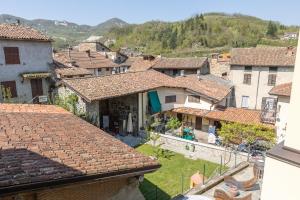 an aerial view of a village with buildings at B&B Il Podestà in Garbagna