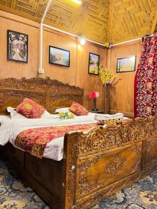Gallery image of Shangrilla houseboat in Srinagar