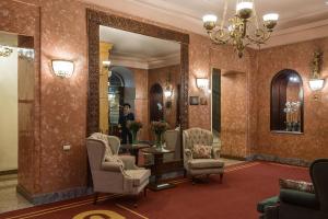 The lobby or reception area at Budapest Hotel