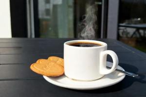 Sadržaji za pripremu kafe i čaja u objektu Warszawa +4 fotografije
