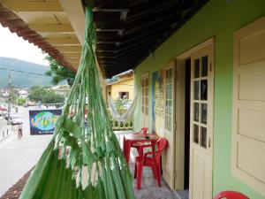 Vibe Hostel Paraty tesisinde bir balkon veya teras