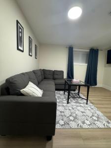 Ruang duduk di Footprints Luxury Suite