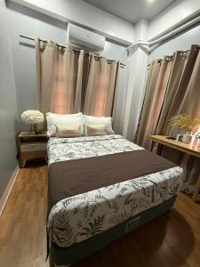 a bedroom with a bed in a room at La Casa Guillermo in San Isidro