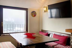 a dining room table with a red bowl on it at Guest Art Campitello Matese in Campobasso +72 photos