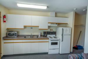 Gallery image of Blue River Motel in Blue River