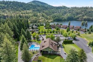 an aerial view of a resort with a swimming pool at Twin Lakes in Rathdrum, ID in Rathdrum