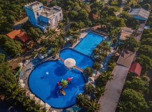 an overhead view of a swimming pool at a resort at Spring Garden Hotel in Long Khanh