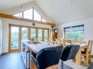 Gallery image of 4 Bed in Taynuilt oc-85404 in Dallavich