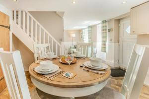Gallery image of 3 Bed in Porthleven oc-atcot in Porthleven +14 photos