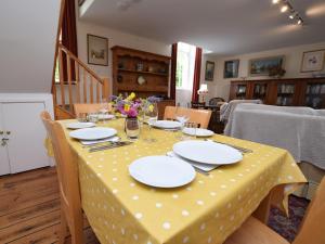 a table with a yellow polka dot table cloth at 2 Bed in Biggar oc-ca366 in Biggar