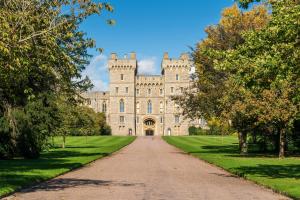 a large castle with a road in front of it at ValueStays Chalvey Free Parking in Slough