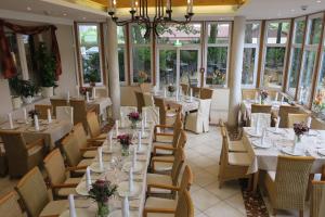 Restaurace v ubytování Hotel Restaurant Böck "Roter Hahn"