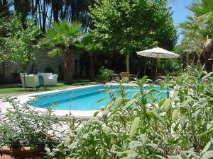 Piscina a Hotel L'Estació o a prop
