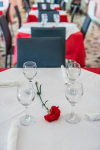 Reštaurácia alebo iné gastronomické zariadenie v ubytovaní Hostal La Pastora