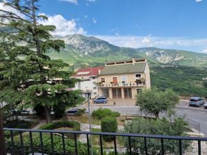 a house with a view of a mountain at Dimore Rosantò 2 in Palombaro