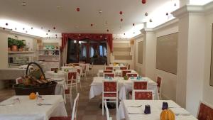 Fotografie z fotogalerie ubytování Hotel Ristorante Centrale v destinaci Vestone