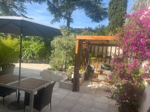 Gallery image of La Demeure des Cèdres & SPA "Couples Only" in Cap d'Agde