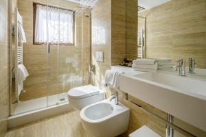 Kúpeľňa v ubytovaní Hotel Lajadira & Spa