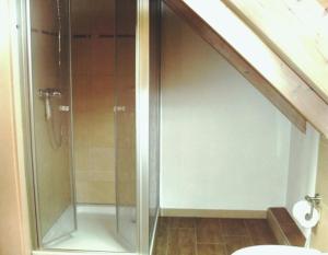 Ένα μπάνιο στο Ferienwohnung Elisabeth +21 φωτογραφίες