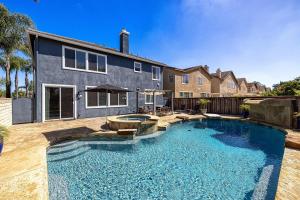 Gallery image of 3BR Main House Poolside Dining Near Beaches in Oxnard