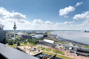 an aerial view of a city and the water at Ferienwohnung Clara in Bremerhaven